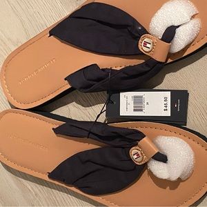 Tommy Hilfiger flip flops NEW